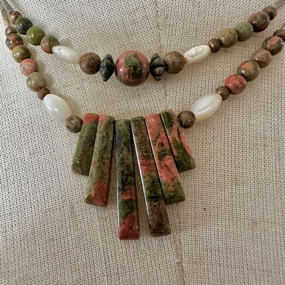 Unakite mother of pearl silver tone double strand  necklace - Picture 2 of 10